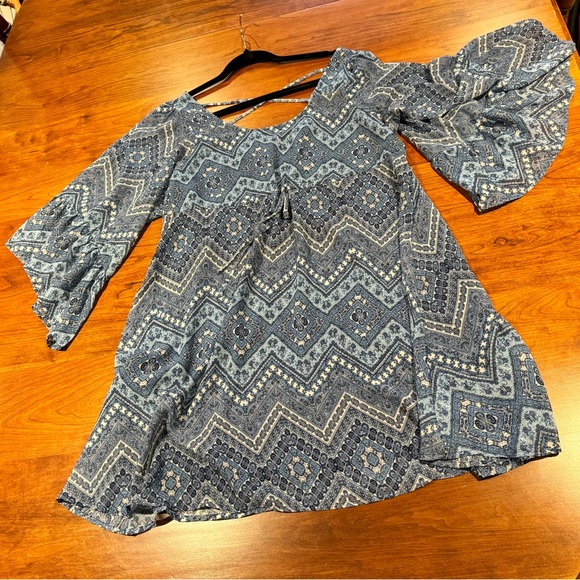 Collectve Concepts dress - Picture 2 of 3